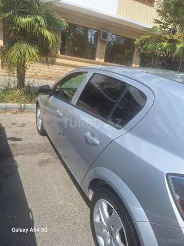 Opel Astra 2010, 173,000 km - 1.4 л - Mingəçevir