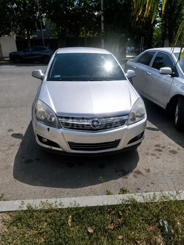 Opel Astra 2010, 173,000 km - 1.4 л - Mingəçevir