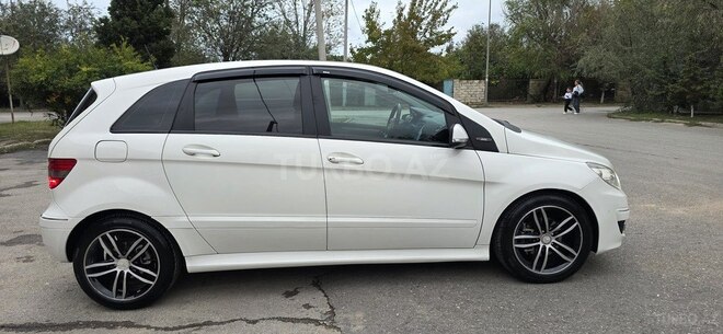 Mercedes B 170 2011, 185,000 km - 1.7 l - Sumqayıt