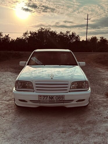 Mercedes C 180 1995, 244,985 km - 1.8 l - Neftçala