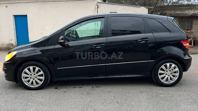 Mercedes B 170 2010, 155,000 km - 1.7 л - Sumqayıt