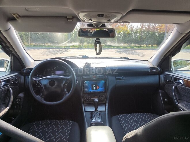 Mercedes C 200 2000, 470,000 km - 2.0 l - Salyan