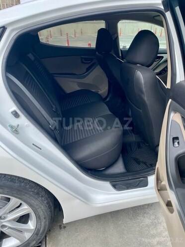 Hyundai Elantra 2015, 173,809 km - 1.8 l - Bakı