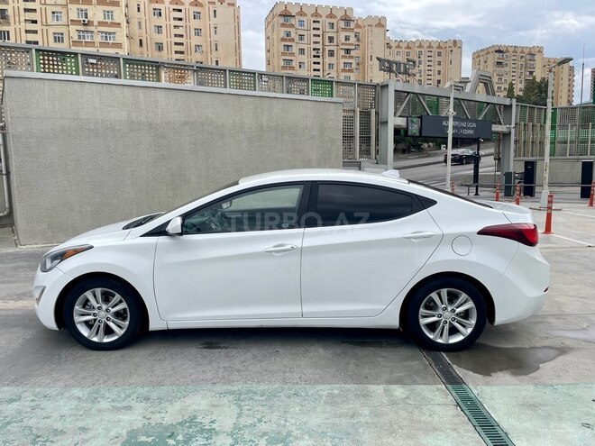 Hyundai Elantra 2015, 173,809 km - 1.8 l - Bakı