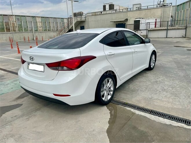 Hyundai Elantra 2015, 173,809 km - 1.8 l - Bakı