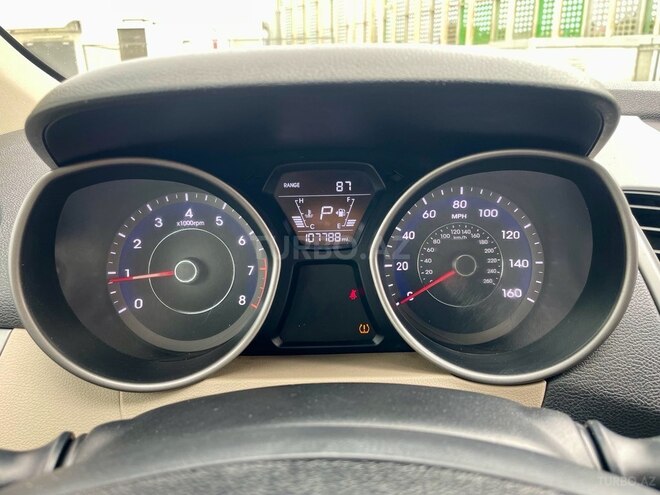 Hyundai Elantra 2015, 173,809 km - 1.8 l - Bakı