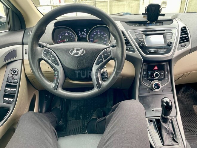 Hyundai Elantra 2015, 173,809 km - 1.8 l - Bakı