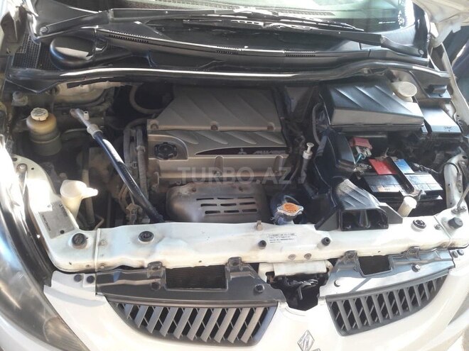 Mitsubishi Grandis 2003, 264,000 km - 2.4 l - Bakı