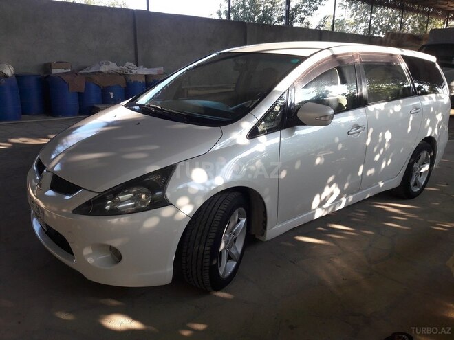 Mitsubishi Grandis 2003, 264,000 km - 2.4 l - Bakı