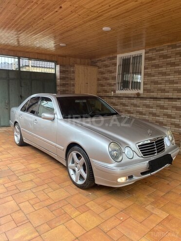Mercedes E 240 2001, 258,000 km - 2.4 л - Xırdalan