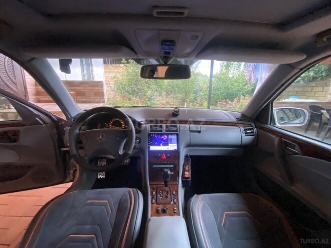 Mercedes E 240 2001, 258,000 km - 2.4 л - Xırdalan