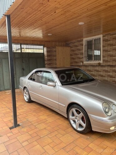Mercedes E 240 2001, 258,000 km - 2.4 л - Xırdalan