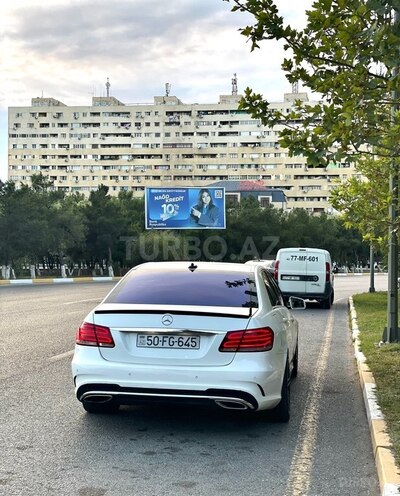 Mercedes E 220 2014, 367,500 km - 2.1 л - Sumqayıt