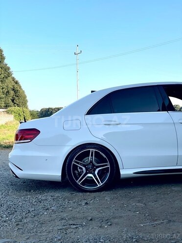 Mercedes E 220 2014, 367,500 km - 2.1 л - Sumqayıt