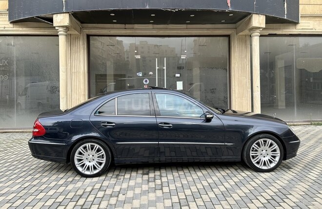 Mercedes E 220 2002, 304,000 km - 2.2 л - Bakı