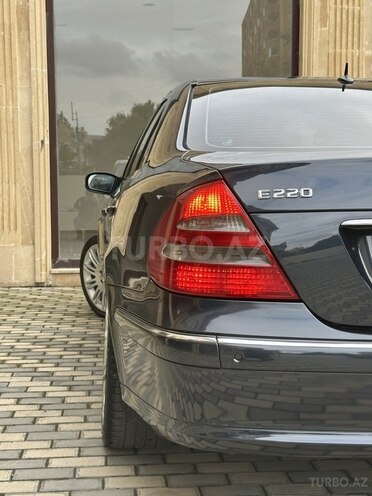 Mercedes E 220 2002, 304,000 km - 2.2 л - Bakı