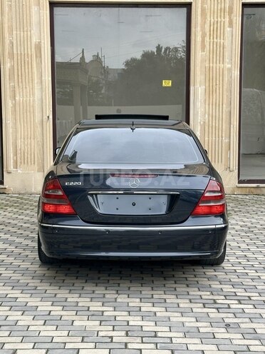 Mercedes E 220 2002, 304,000 km - 2.2 л - Bakı