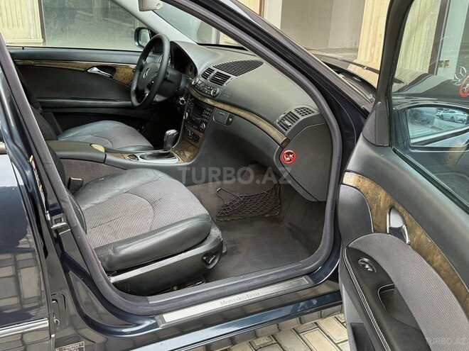 Mercedes E 220 2002, 304,000 km - 2.2 л - Bakı