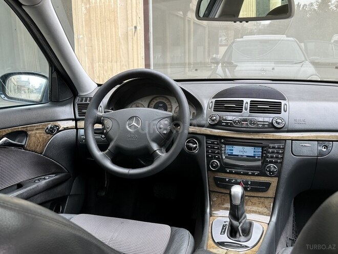 Mercedes E 220 2002, 304,000 km - 2.2 л - Bakı