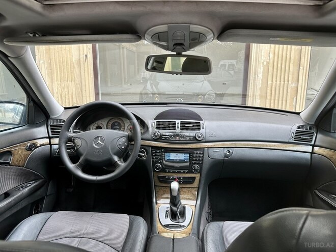 Mercedes E 220 2002, 304,000 km - 2.2 л - Bakı