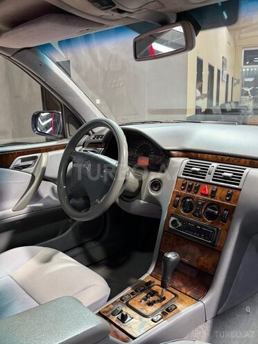 Mercedes E 270 1999, 315,000 km - 2.7 l - Sumqayıt