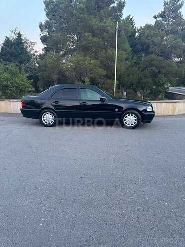 Mercedes C 180 1999, 320,000 km - 1.8 l - Bakı