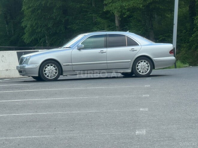 Mercedes E 220 2000, 450,623 km - 2.2 l - Ağstafa