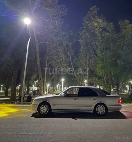 Mercedes E 220 2000, 450,623 km - 2.2 l - Ağstafa