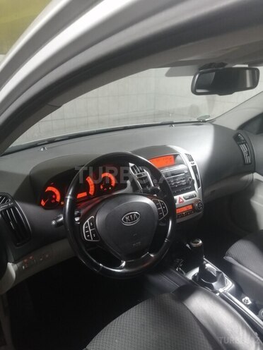 Kia  2008, 200,000 km - 1.4 l - Quba