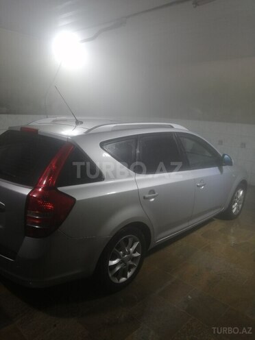 Kia  2008, 200,000 km - 1.4 l - Quba