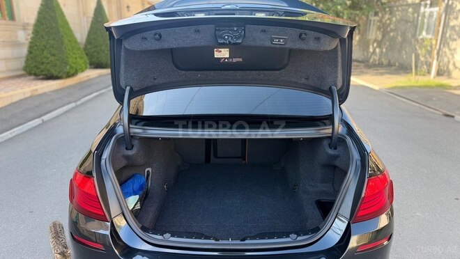 BMW 528 2014, 235,000 km - 2.0 l - Gəncə