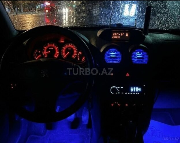 Iran Khodro Runna 2014, 393,000 km - 1.6 л - Naxçıvan
