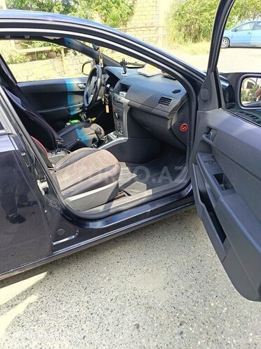 Opel Astra 2009, 290,000 km - 1.4 l - Bakı