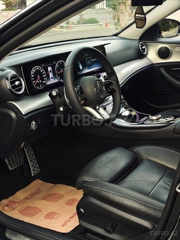 Mercedes E 220 d 2018, 136,300 km - 2.0 л - Bakı
