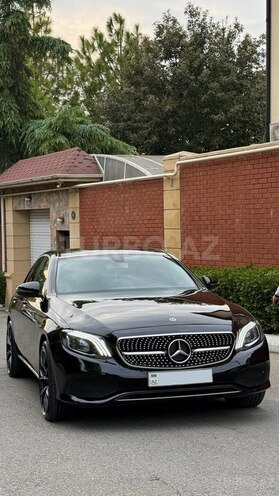 Mercedes E 220 d 2018, 136,300 km - 2.0 л - Bakı