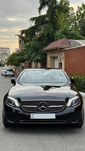 Mercedes E 220 d 2018, 136,300 km - 2.0 л - Bakı