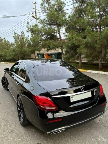 Mercedes E 220 d 2018, 136,300 km - 2.0 л - Bakı