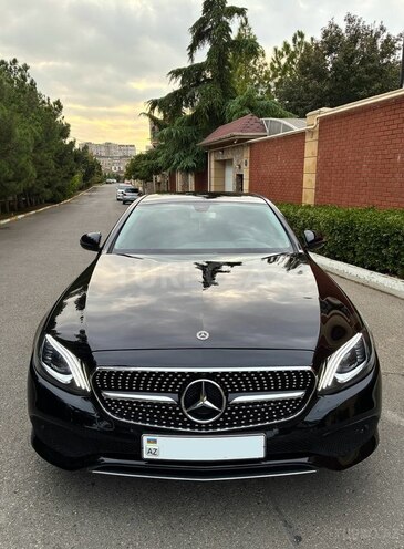 Mercedes E 220 d 2018, 136,300 km - 2.0 л - Bakı