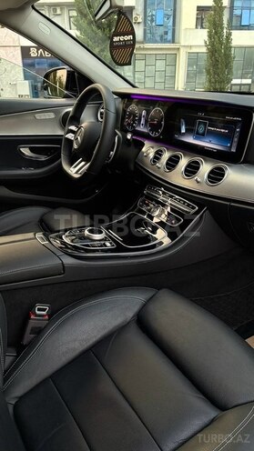 Mercedes E 220 d 2018, 136,300 km - 2.0 л - Bakı