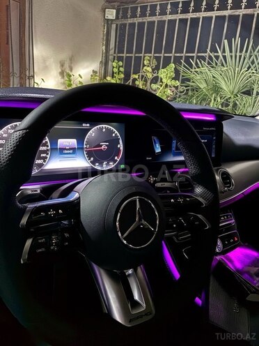 Mercedes E 220 d 2018, 136,300 km - 2.0 л - Bakı