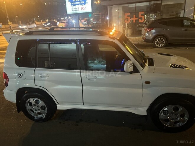 Mitsubishi Pajero io 1999, 310,000 km - 1.8 l - Bakı