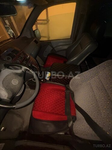 Mercedes  1999, 652,500 km - 2.1 l - Quba