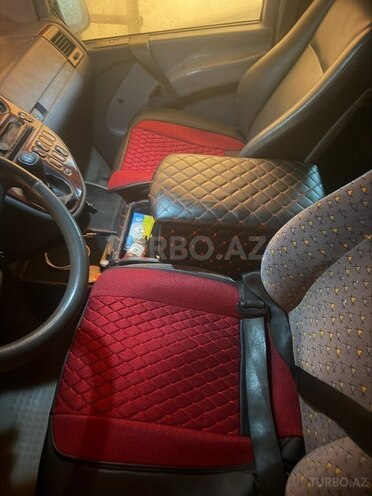 Mercedes  1999, 652,500 km - 2.1 l - Quba