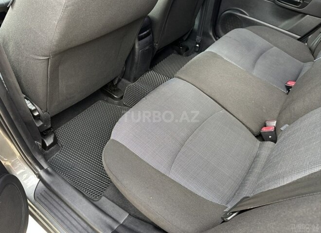 Kia  2010, 284,000 km - 1.6 l - Bakı