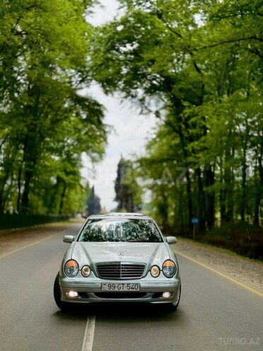 Mercedes E 220 2001, 402,000 km - 2.2 л - Astara