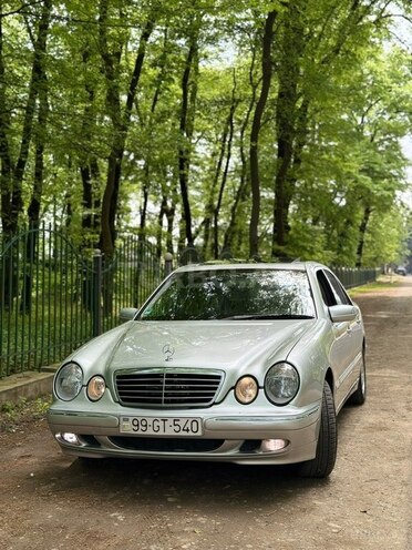 Mercedes E 220 2001, 402,000 km - 2.2 л - Astara