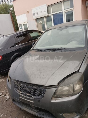 Kia Rio 2010, 298,000 km - 1.6 л - Bakı