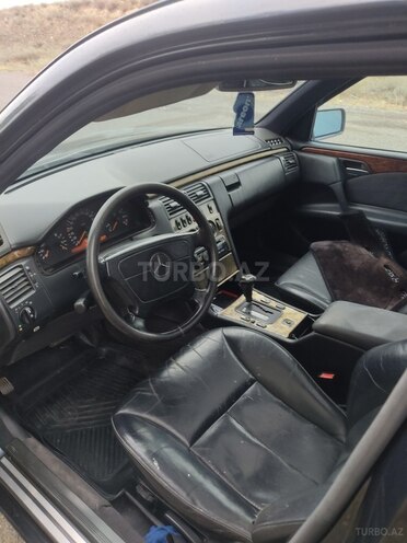 Mercedes E 280 1996, 434,300 km - 2.8 л - Gəncə