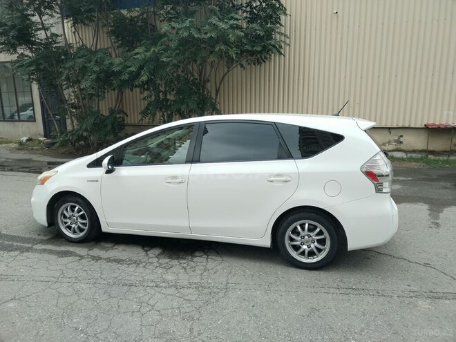 Toyota Prius V 2014, 264,000 km - 1.8 l - Bakı