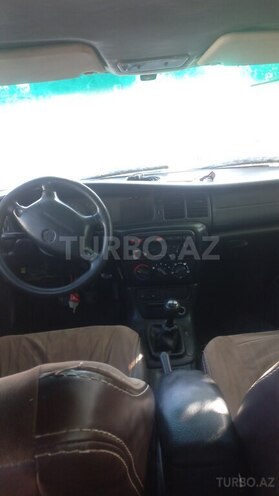 Opel Vectra 1996, 300,000 km - 1.6 л - Qazax